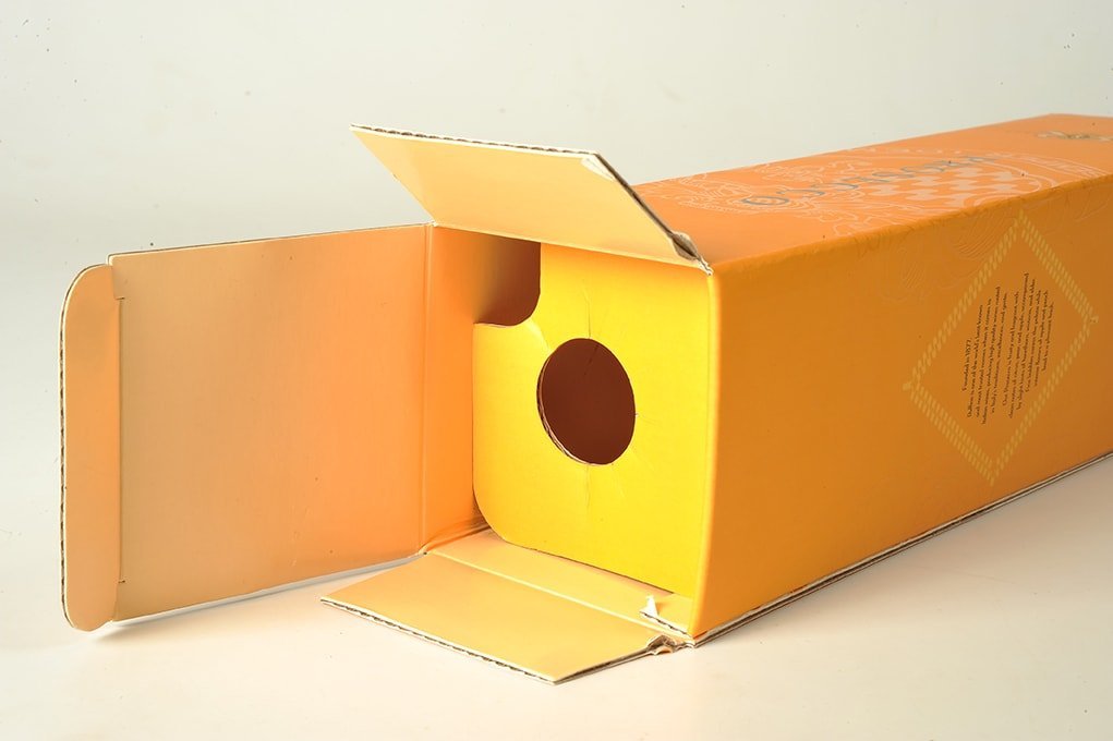 custom wine box with corrugated insert