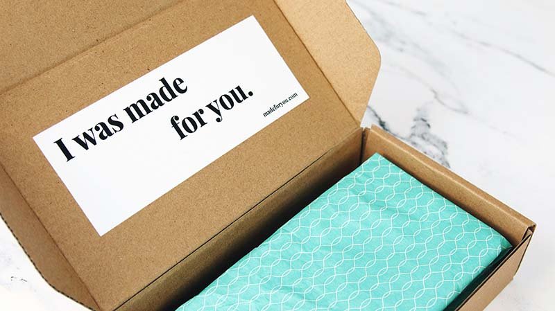 custom packaging with personalized message inside box