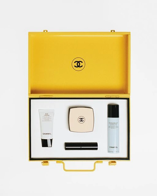 chanel luxury cosmetic case