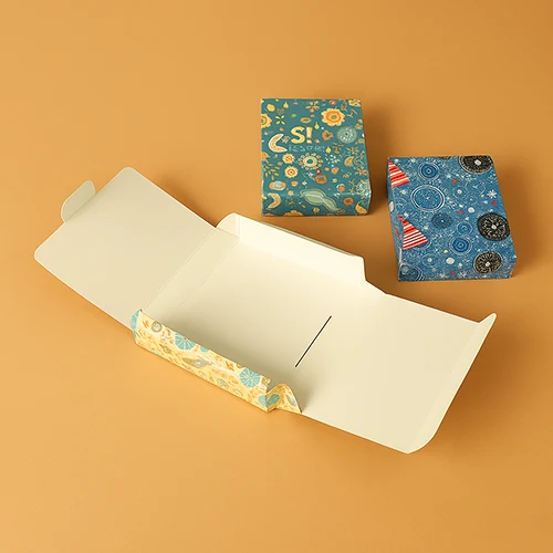 كرتون قابل للطي من قطعة واحدة